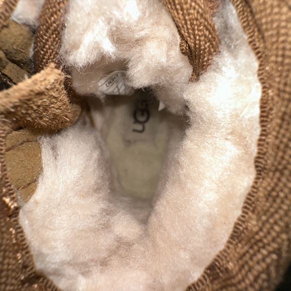 UGG Kids Tan Boots - Picture 9 of 14